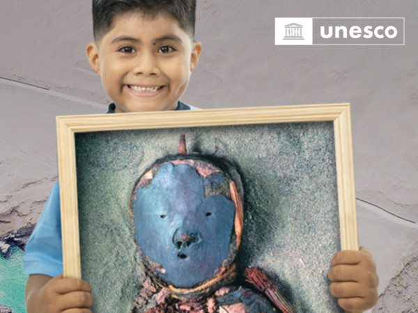 La UNESCO lanza campaña sobre el patrimonio mundial chileno en calles de Santiago y en la televisión