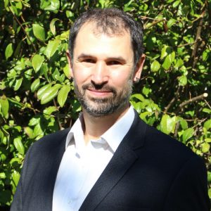Dr. Mariano Álvarez