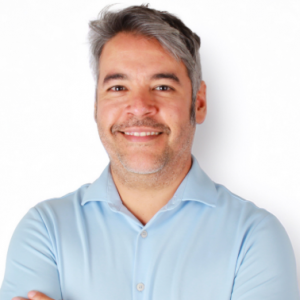 Dr. Marco Halty Carmona