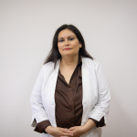 Académica de la Facultad de Ciencias de la Salud ganó el premio For Women in Science 2026 por su investigación doctoral en la detección precoz del cáncer de mama